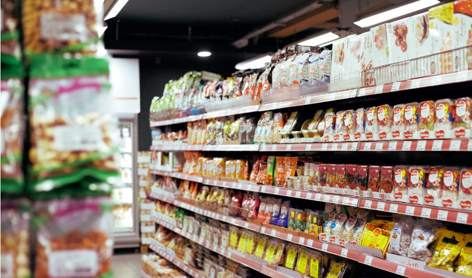 Aussie supermarkets continue to promote unhealthy foods over healthy alternatives