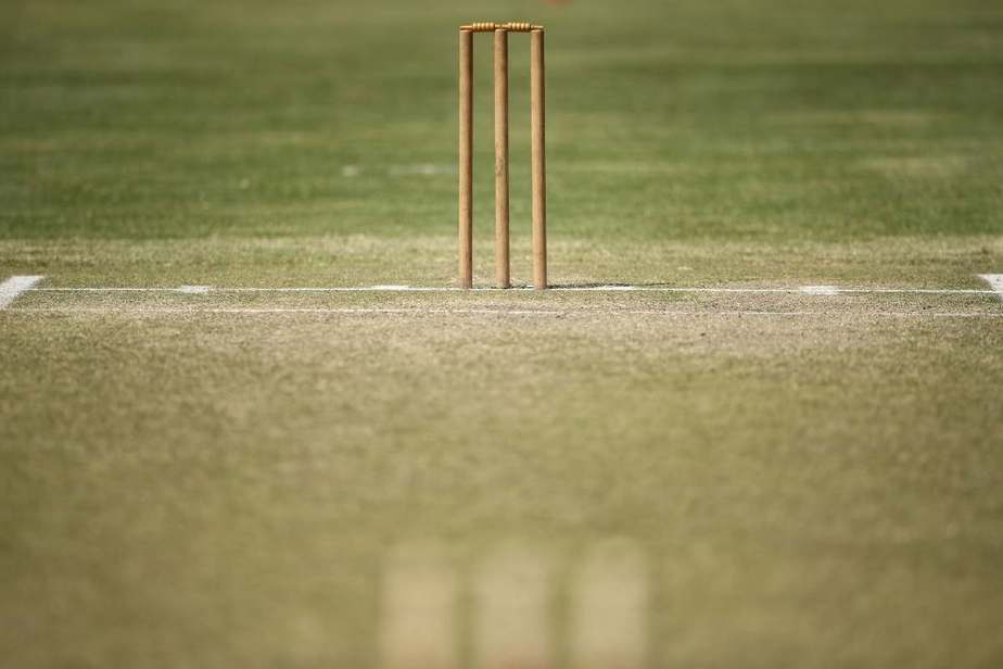 Warne, Marsh, Symonds more than cricketers: Professor, fans